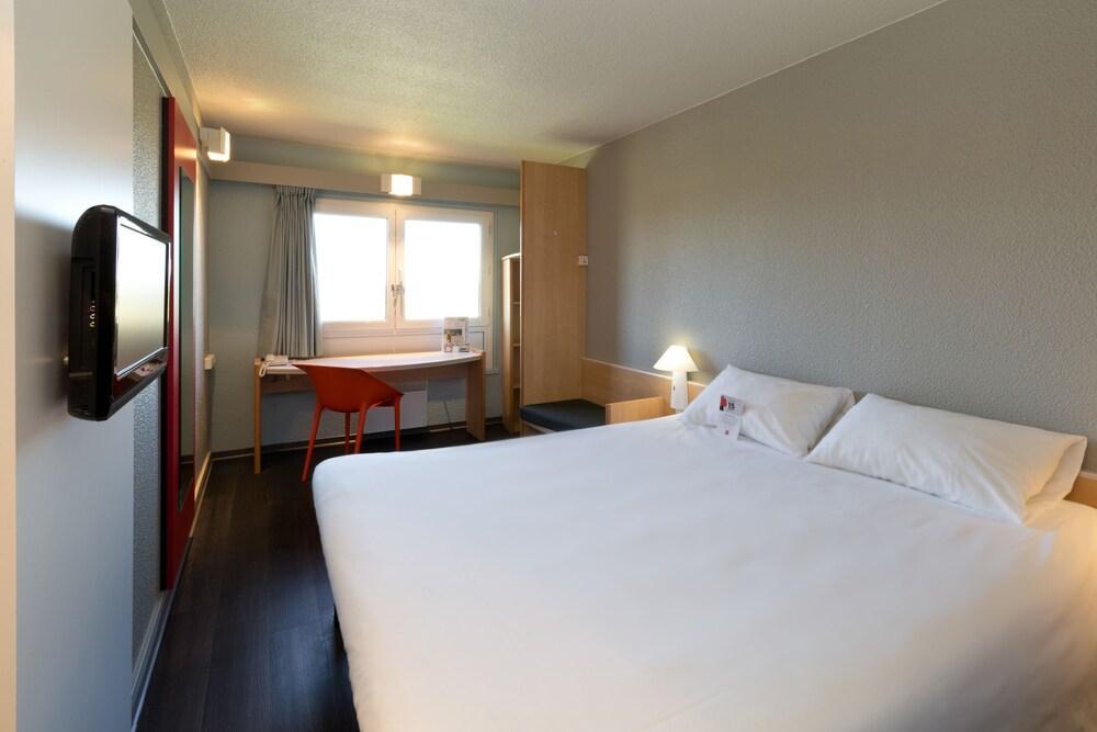 Отель Ibis Saint Dizier Экстерьер фото