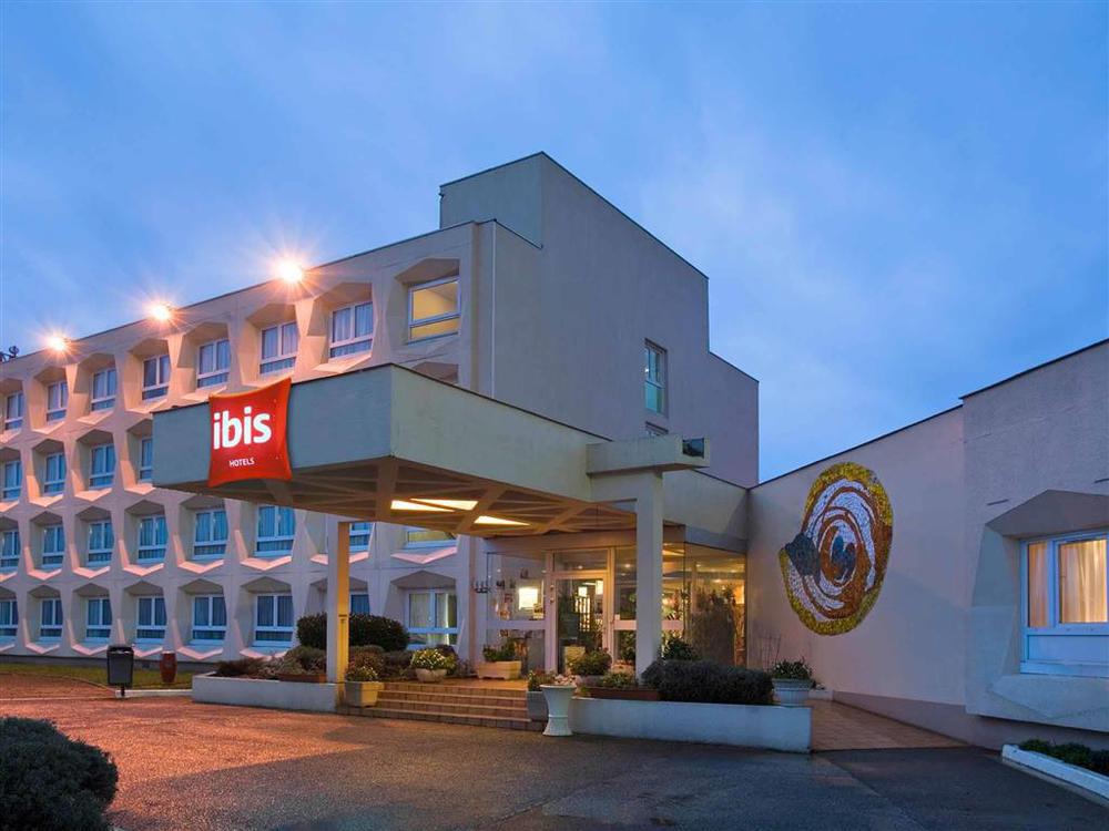 Отель Ibis Saint Dizier Экстерьер фото