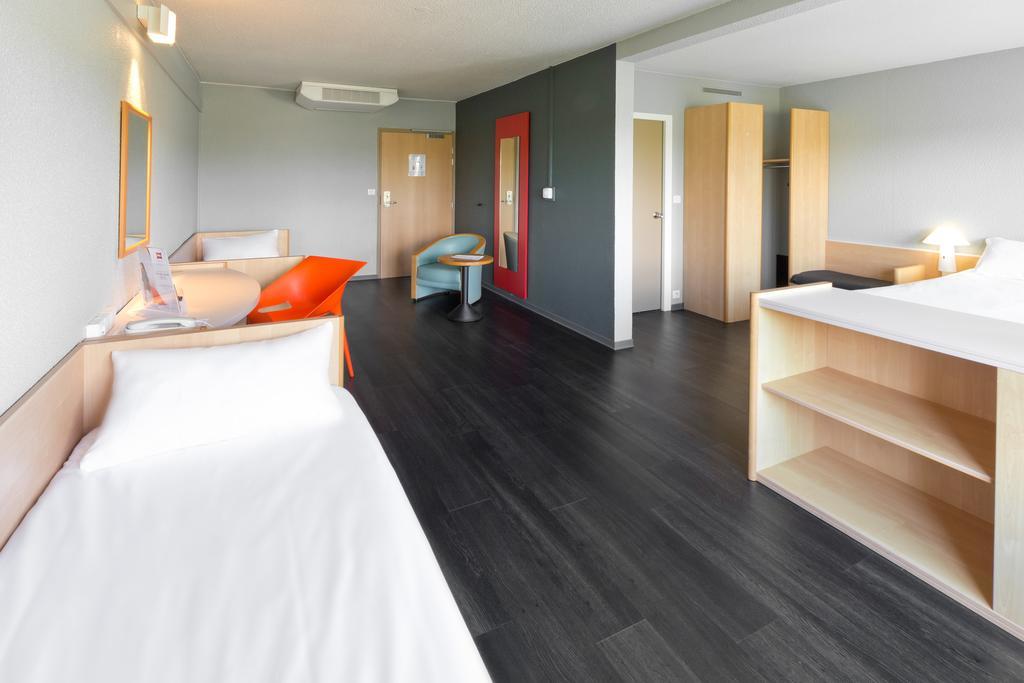 Отель Ibis Saint Dizier Экстерьер фото