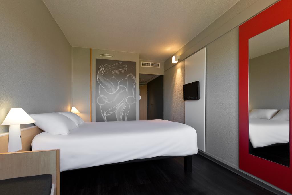 Отель Ibis Saint Dizier Номер фото