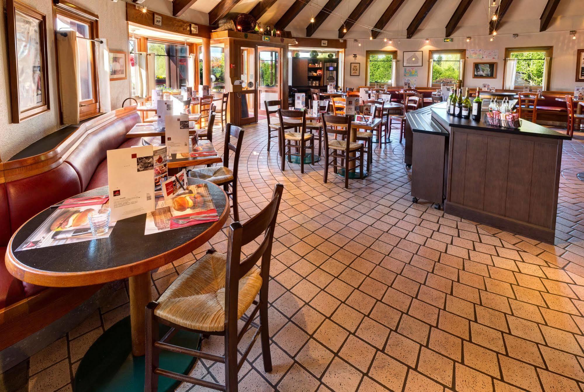 Отель Ibis Saint Dizier Экстерьер фото